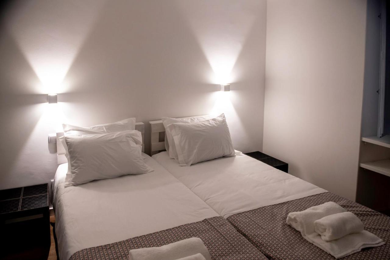 Casa Flamingo Hotell Foz do Arelho Rum bild