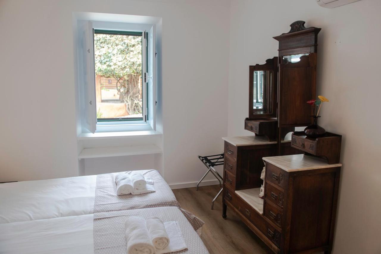 Casa Flamingo Hotell Foz do Arelho Rum bild